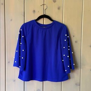 3/4 bell sleeved top with pearls